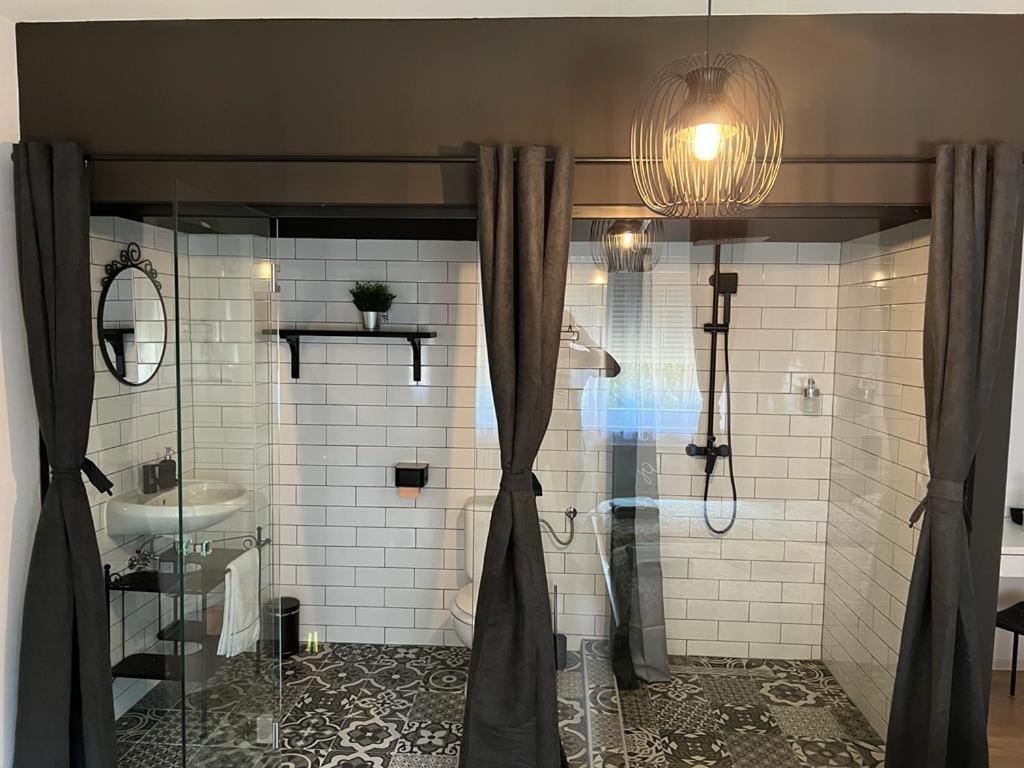 4 Stars Rooms Near Airport Scitarjevo Exteriér fotografie